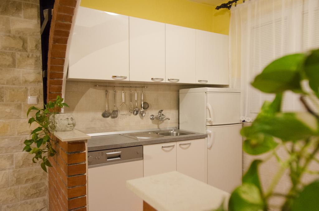 Apartments Vodanovic Podgora Esterno foto