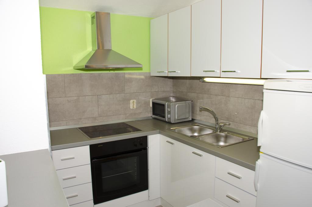 Apartments Vodanovic Podgora Esterno foto