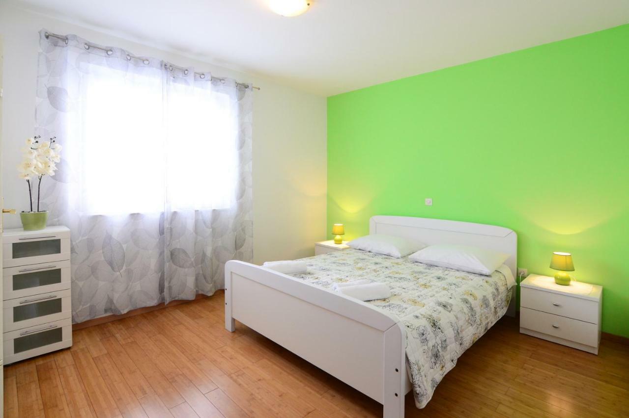 Apartments Vodanovic Podgora Esterno foto